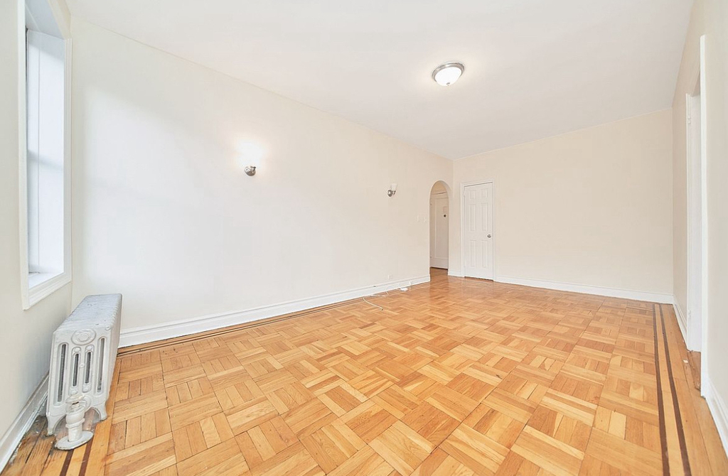 121 Seaman Avenue - Photo 6