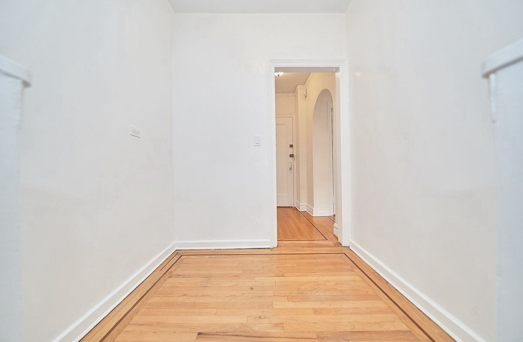 121 Seaman Avenue - Photo 3