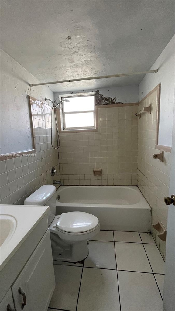 1126 Sw 3rd St - Photo 5