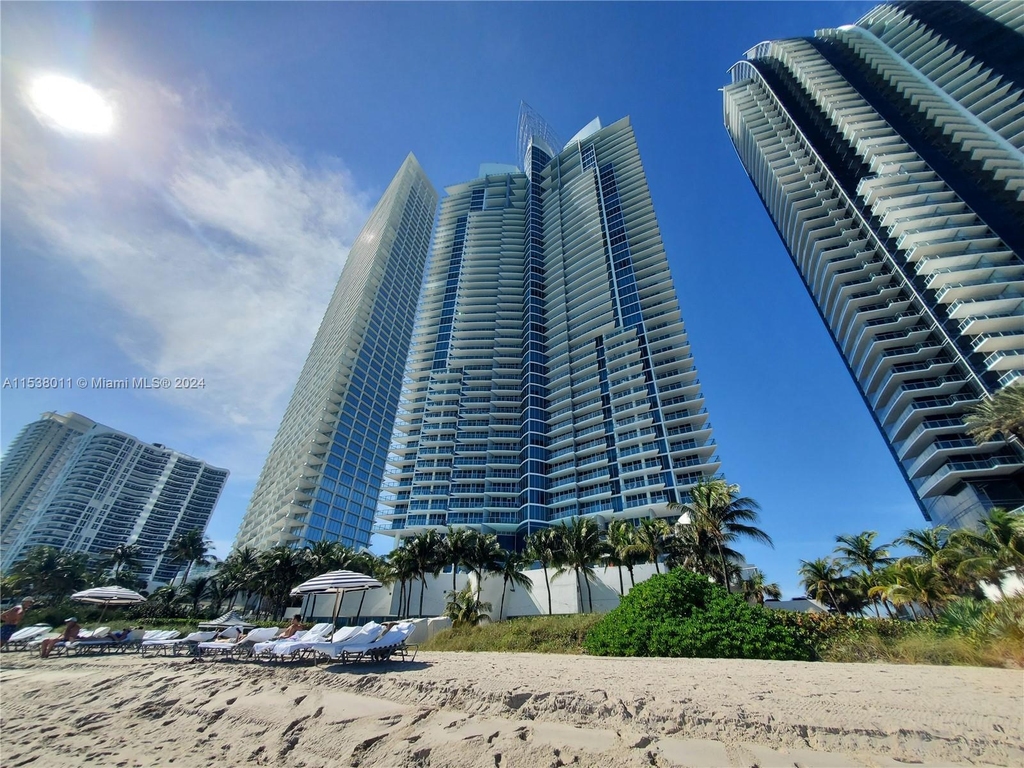 17001 Collins Ave - Photo 33