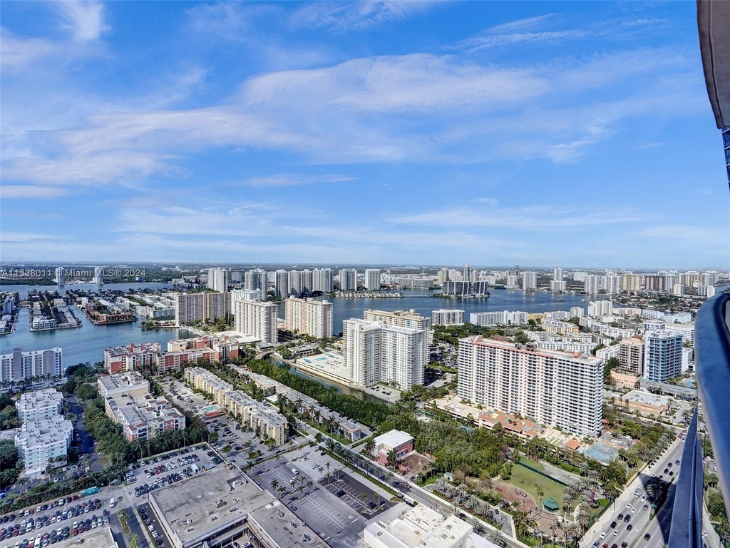 17001 Collins Ave - Photo 19