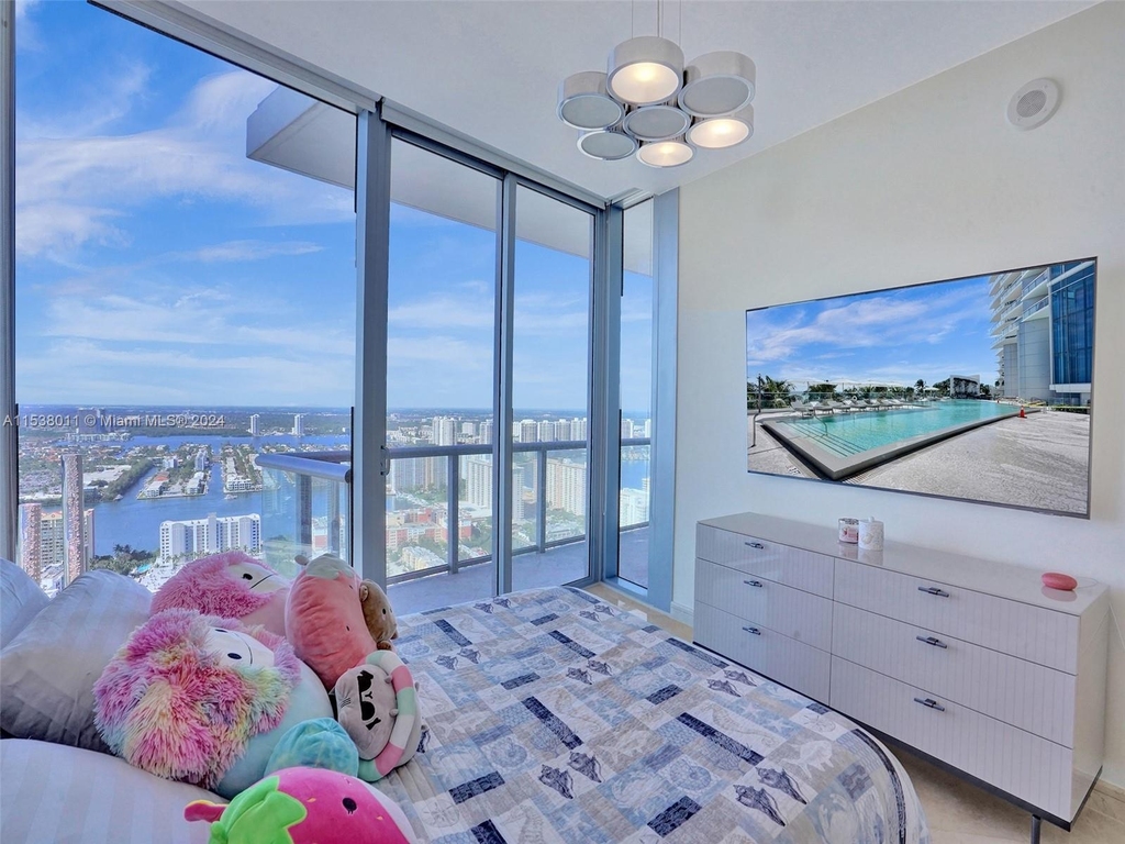 17001 Collins Ave - Photo 21