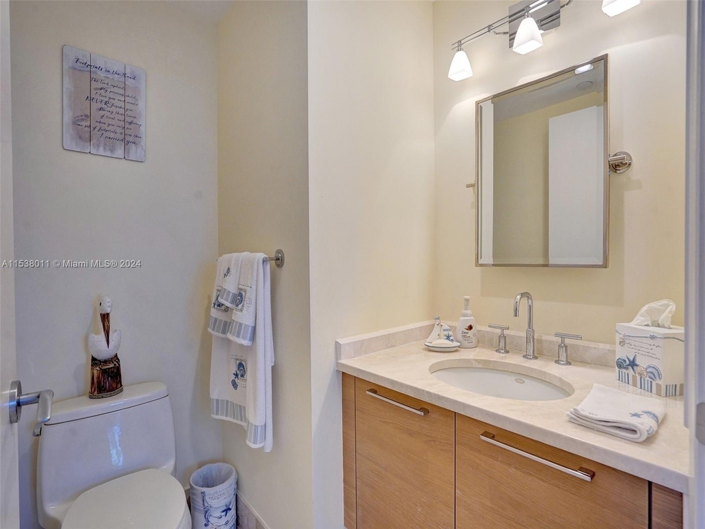 17001 Collins Ave - Photo 25