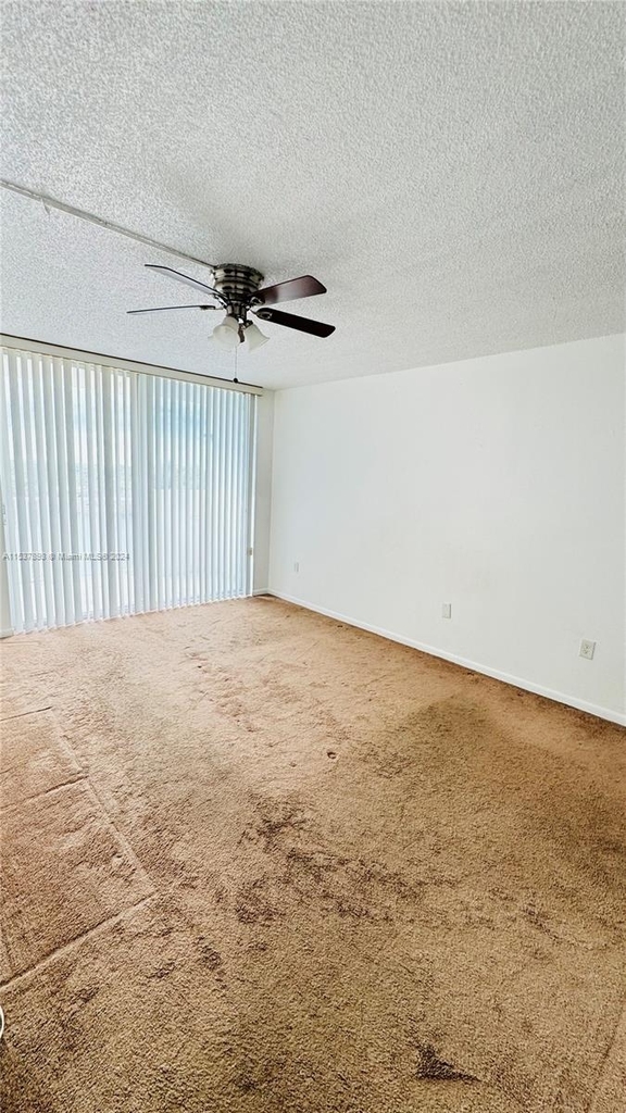 1300 Ne Miami Gardens Dr - Photo 4