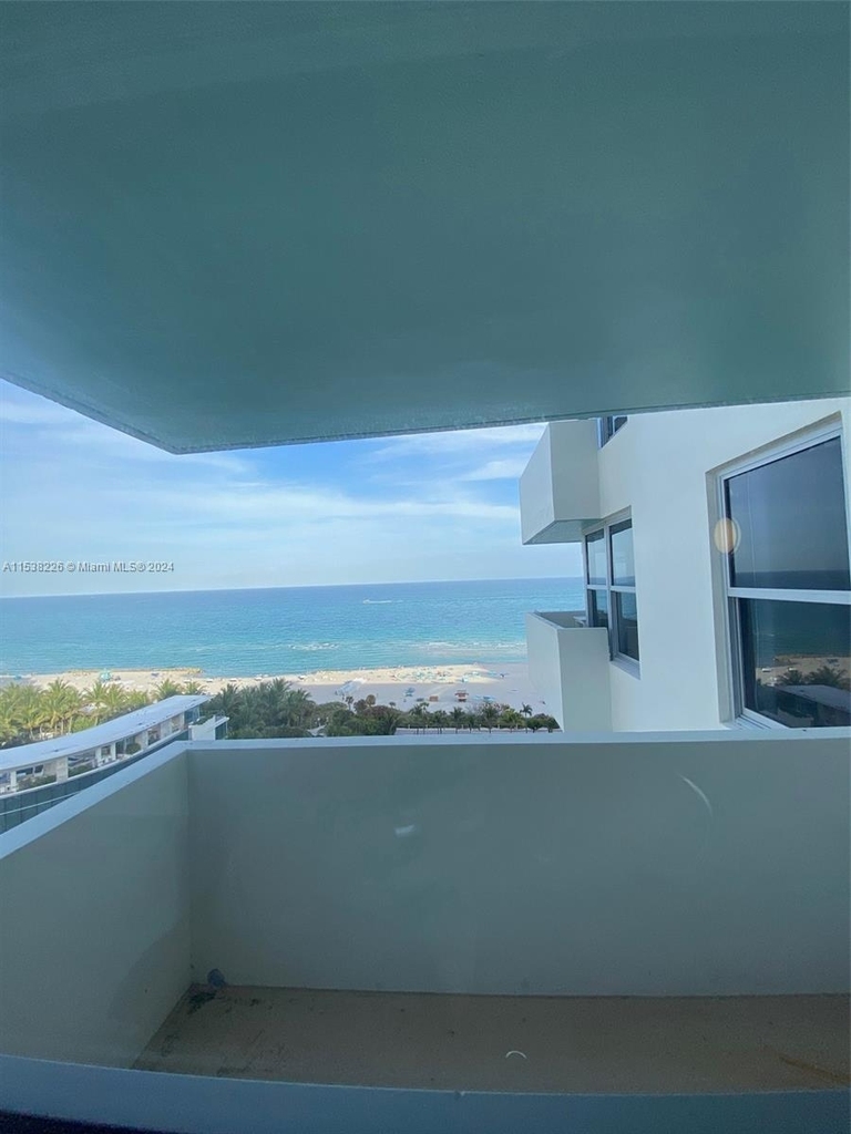 2899 Collins Ave - Photo 13