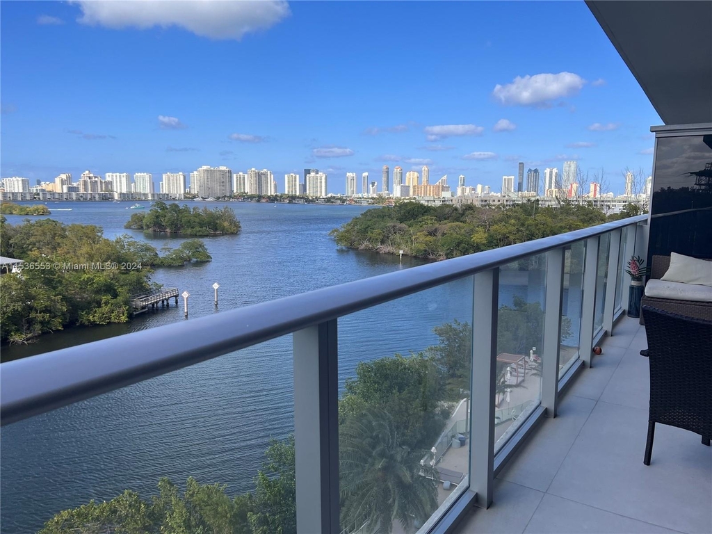 16385 Biscayne Blvd - Photo 4