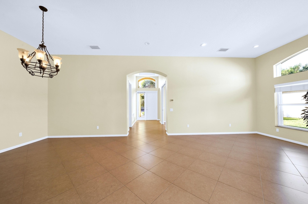 13074 Salinas Point Way - Photo 20