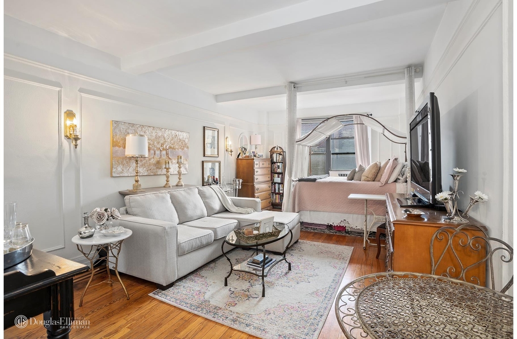 235 W 102nd St - Photo 0