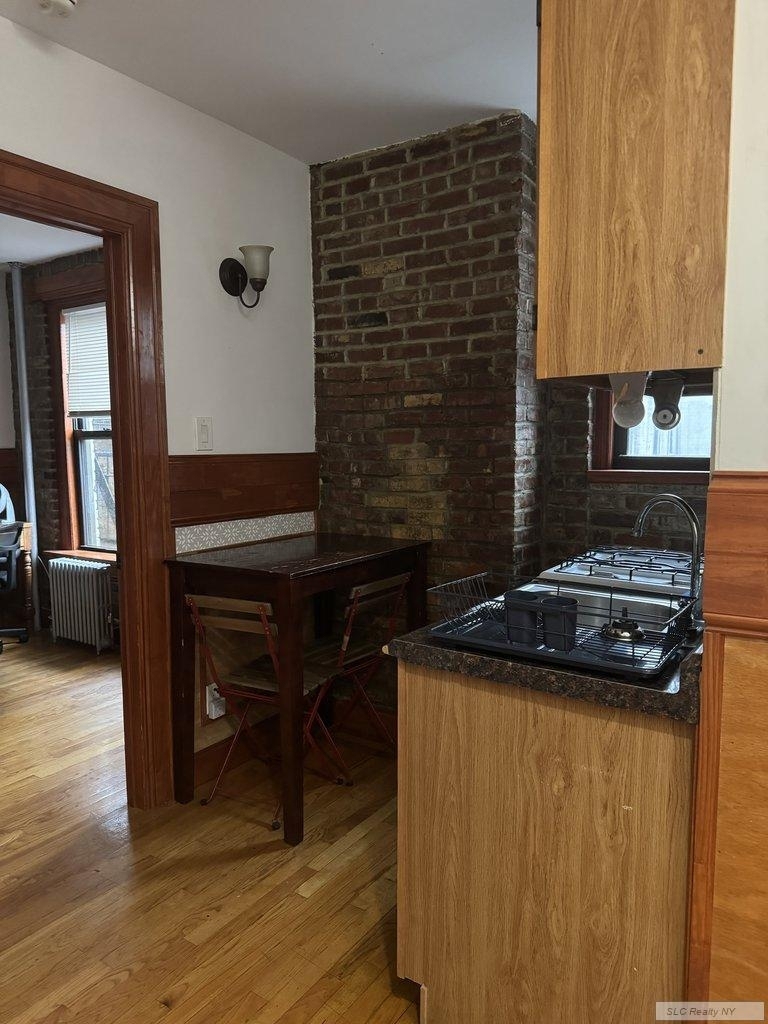 424 East 13th Street - Photo 9