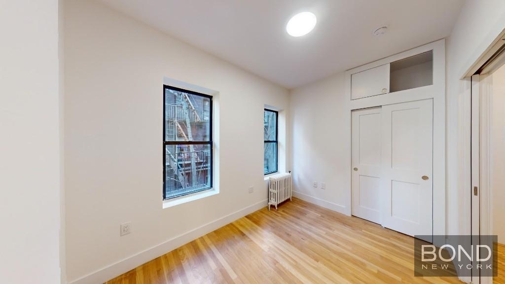 441 West 51 Street - Photo 1