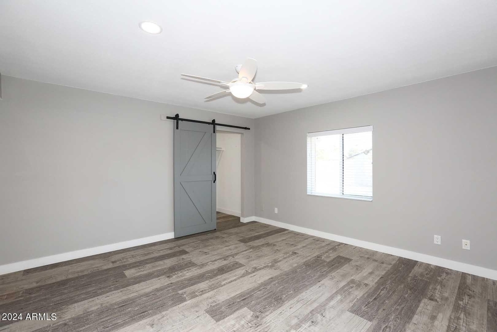 14801 N 51st Place - Photo 10