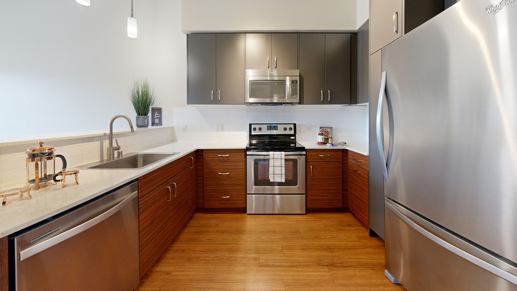 8300 160th Ave Ne - Photo 1
