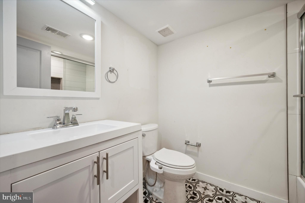 2104 S 20th Street - Photo 5