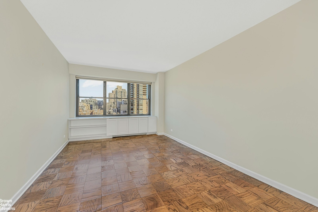 178 E 80th St - Photo 7