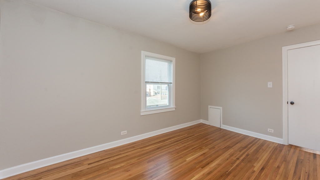 1437 Elgin Avenue - Photo 18