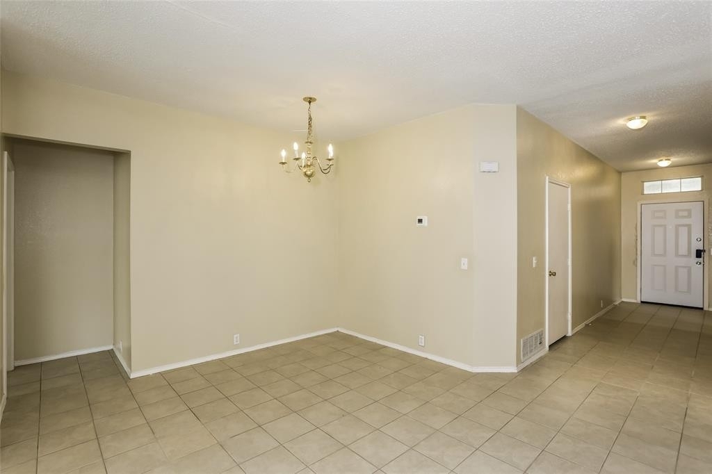 1717 Citadel Drive - Photo 3