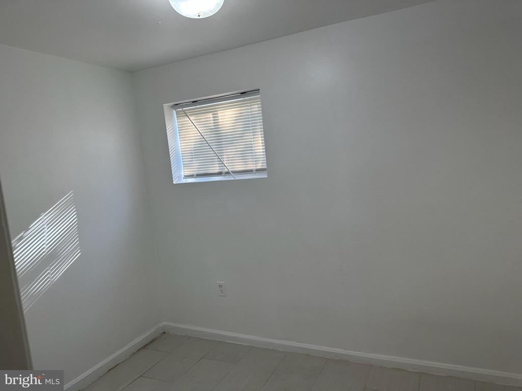 1342 Levis St Ne - Photo 4