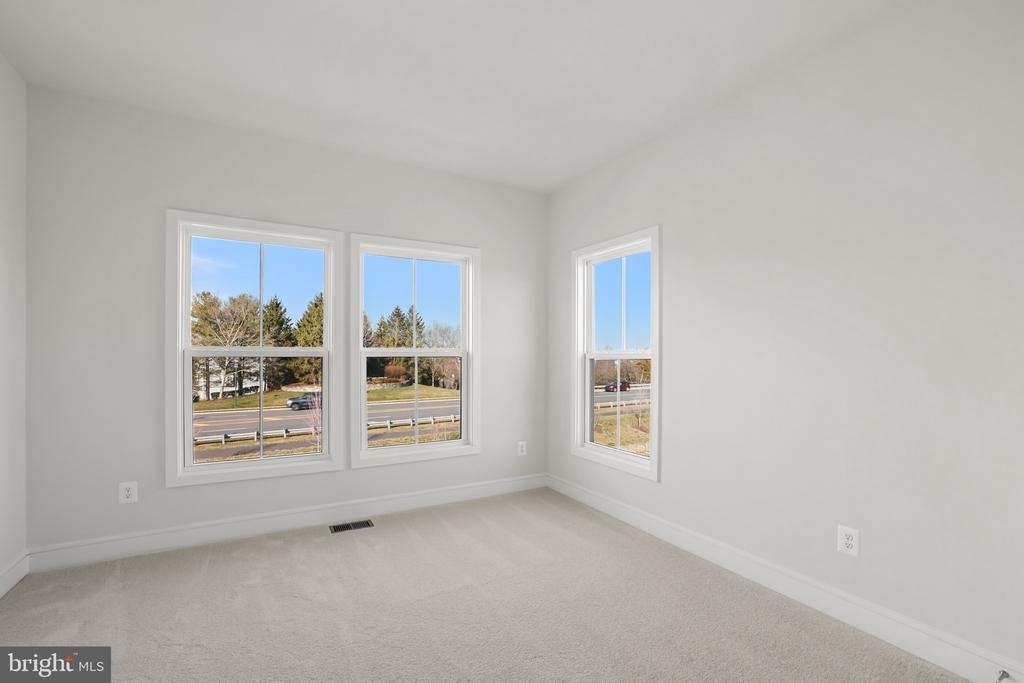 43441 Farringdon Sq - Photo 46