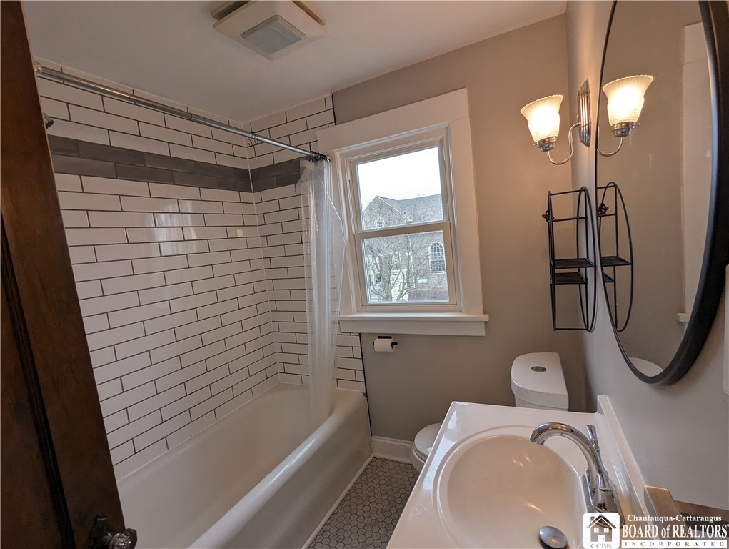 19 Myron Avenue - Photo 6