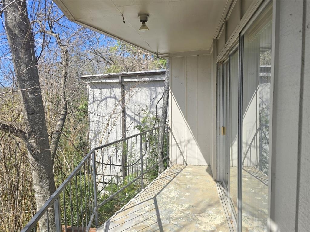 8211 Katy Freeway - Photo 17