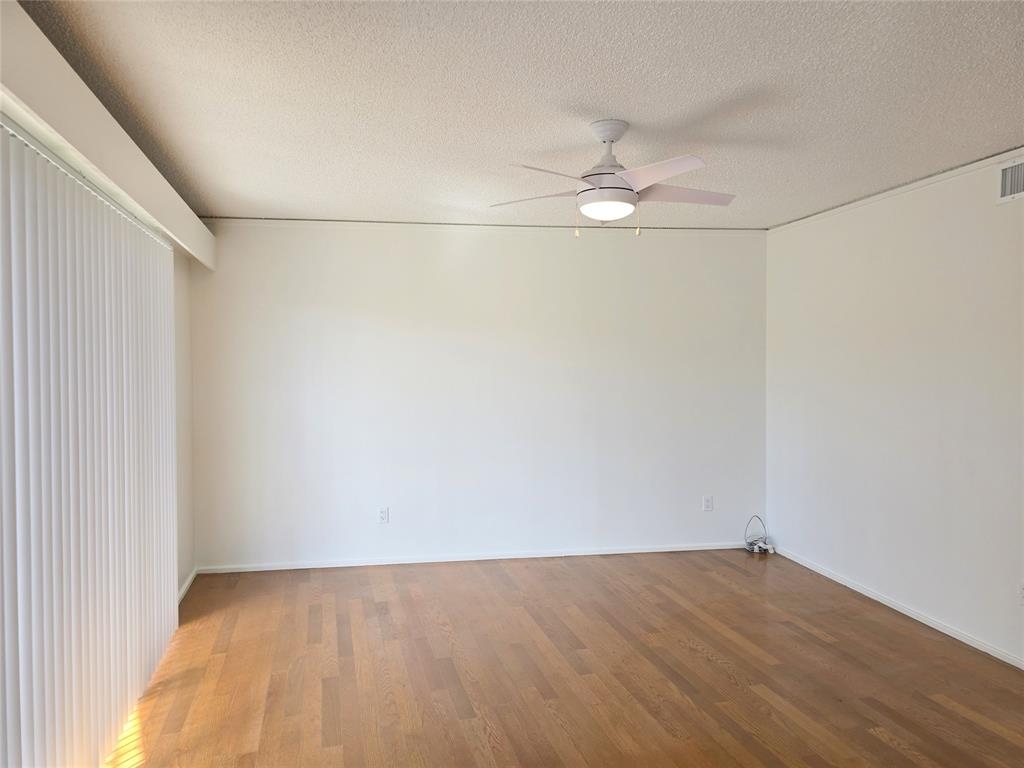 8211 Katy Freeway - Photo 11