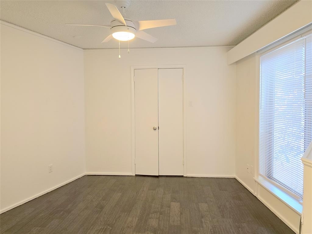 8211 Katy Freeway - Photo 12