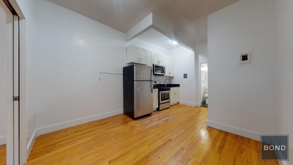 538 West 47th Street - Photo 1