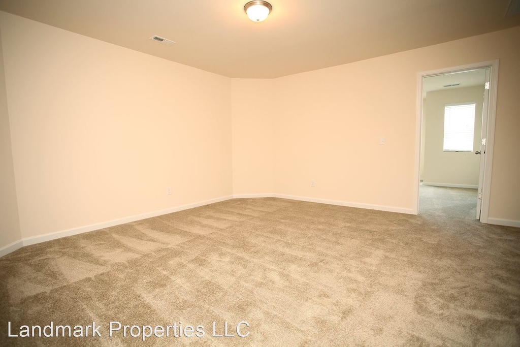 4243 Lotts Pl - Photo 11