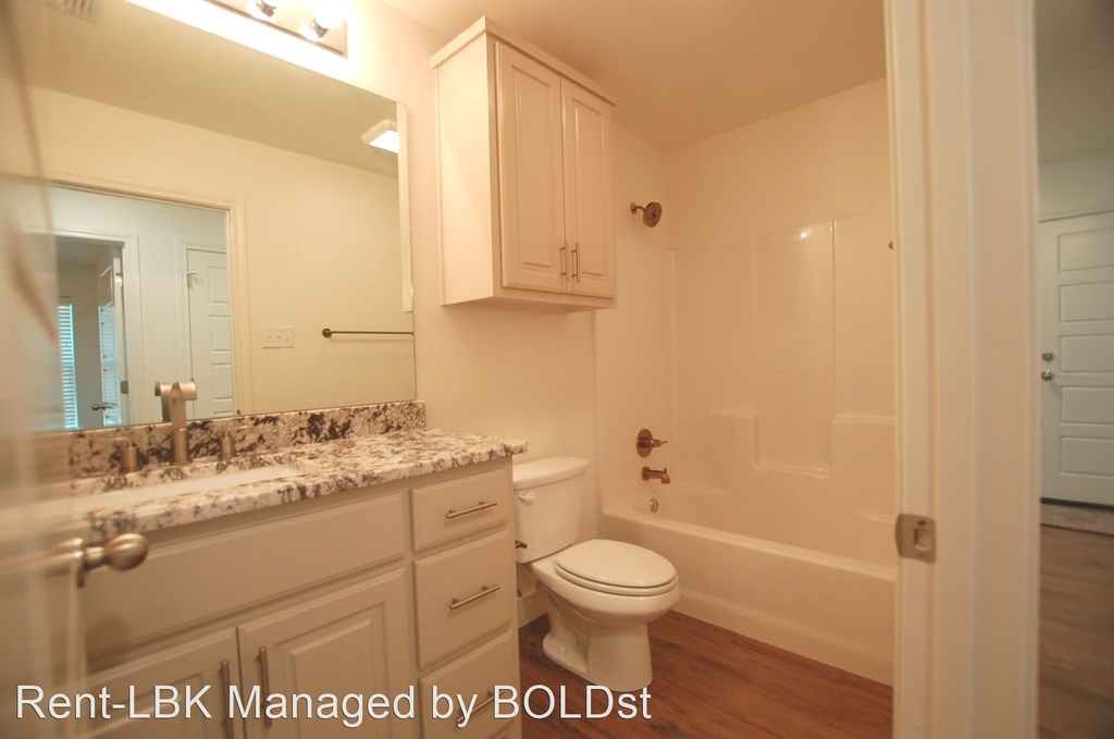 10404 Genoa Ave. - Photo 5