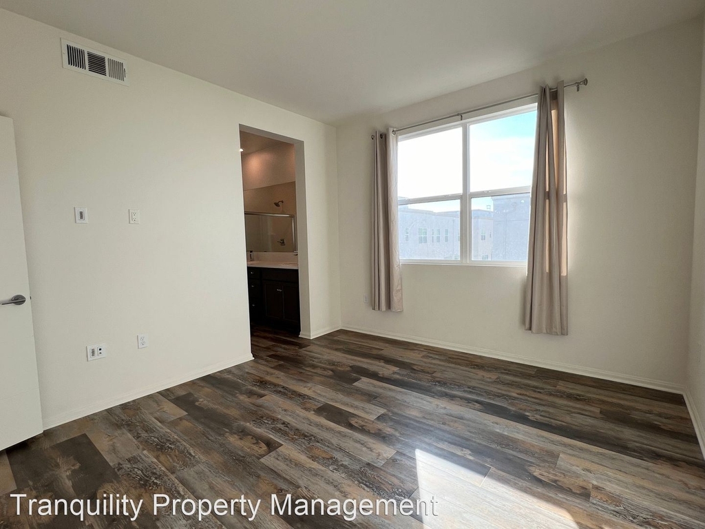 2045 Mindoro Lane Unit 7 - Photo 22