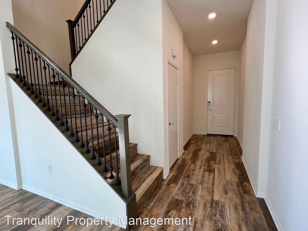 2045 Mindoro Lane Unit 7 - Photo 14