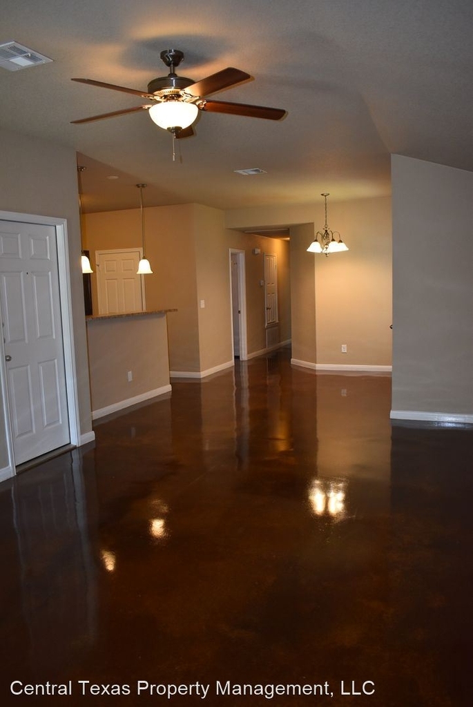 1605 Pontotoc - Photo 3