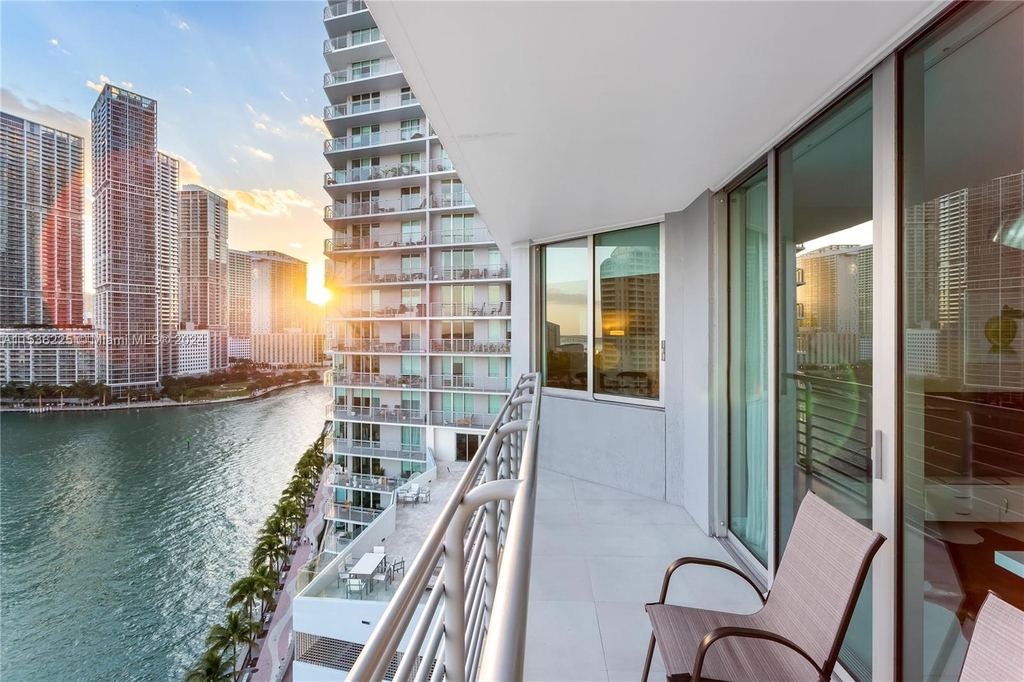 335 S Biscayne Blvd - Photo 12