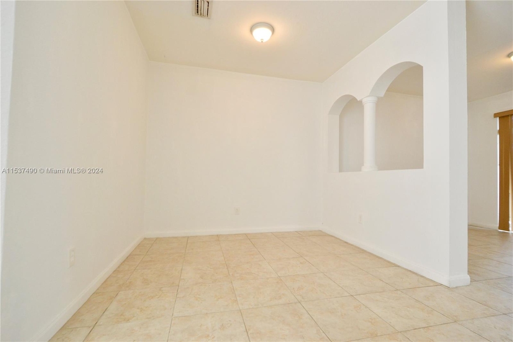 618 Ne 21st Ave - Photo 5