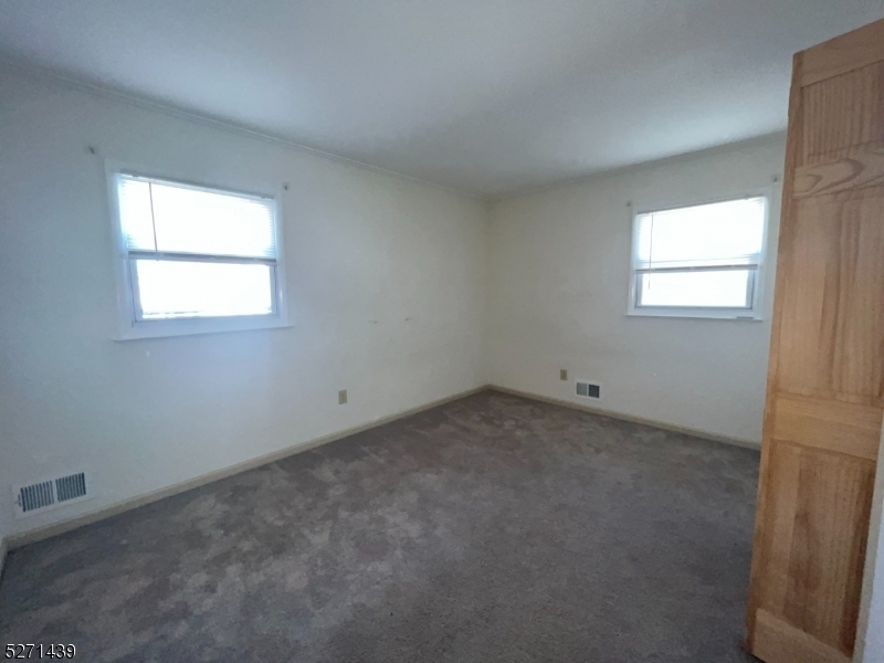 331 Boxwood Ct - Photo 8