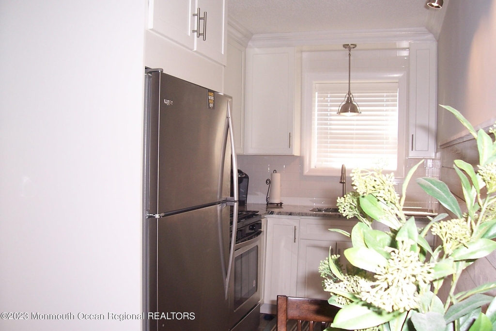 455 Ocean Boulevard - Photo 13