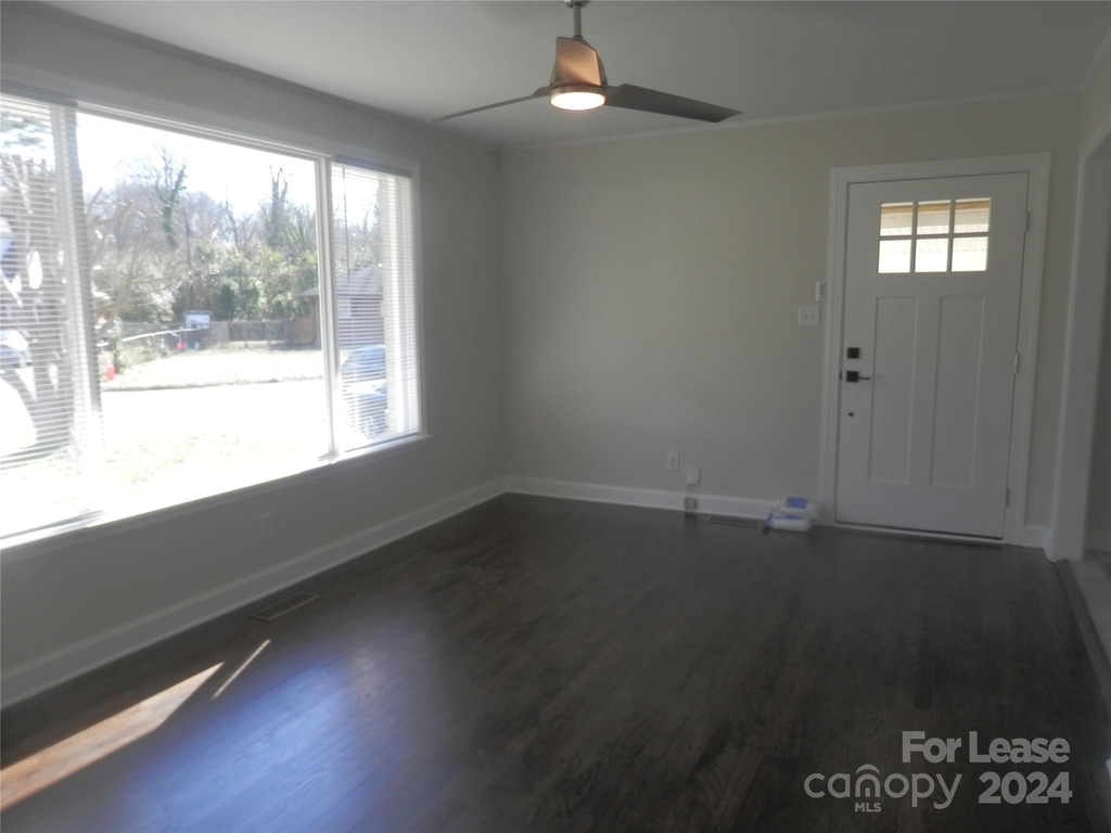 1643 Academy Street - Photo 15