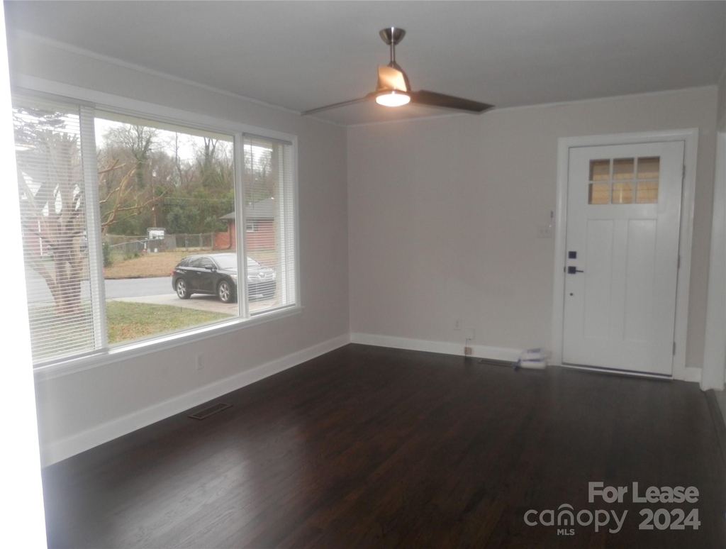 1643 Academy Street - Photo 16