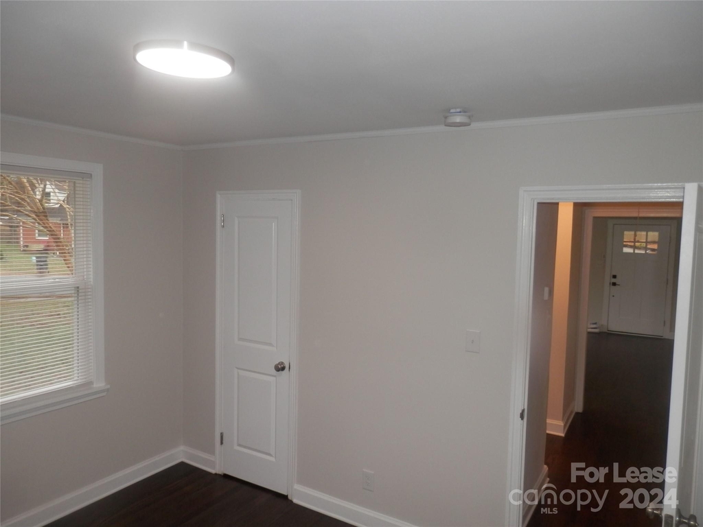 1643 Academy Street - Photo 32