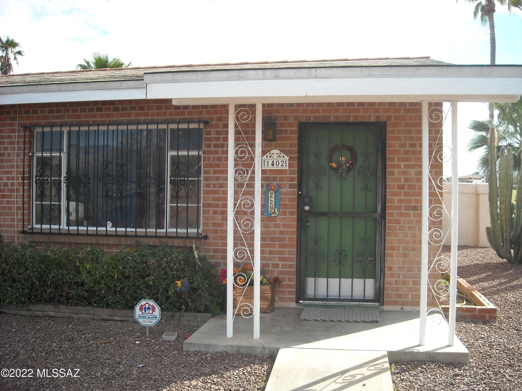 1402 E Spring Street - Photo 10