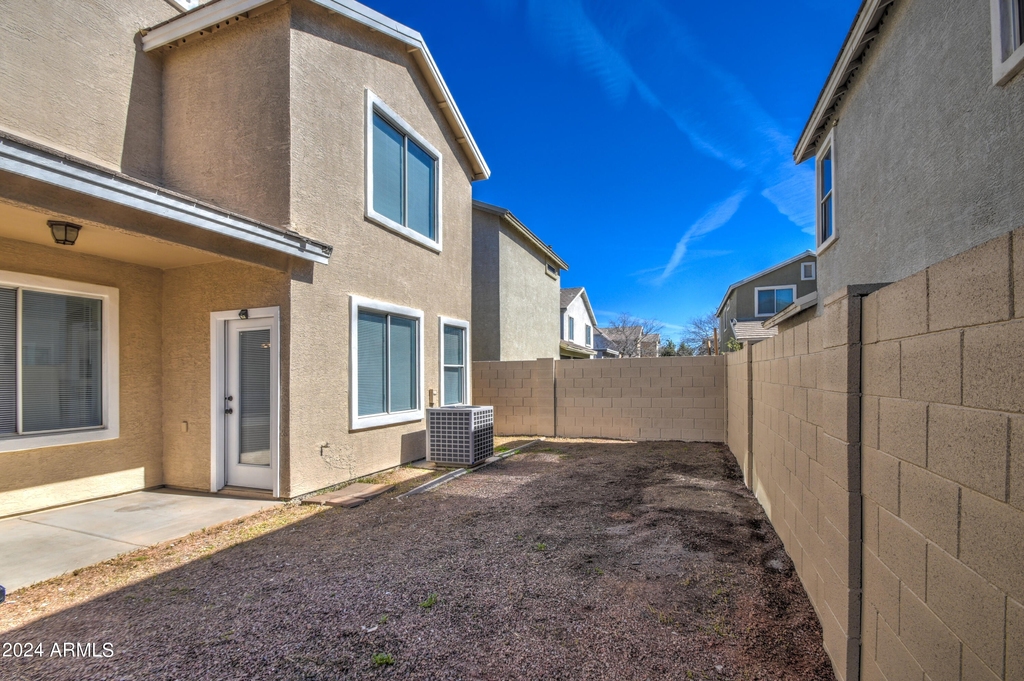 12031 W Belmont Drive - Photo 10