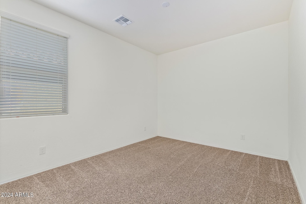 15821 W Mauna Loa Lane - Photo 24