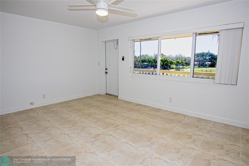 2131 Ne 40th Ct - Photo 2