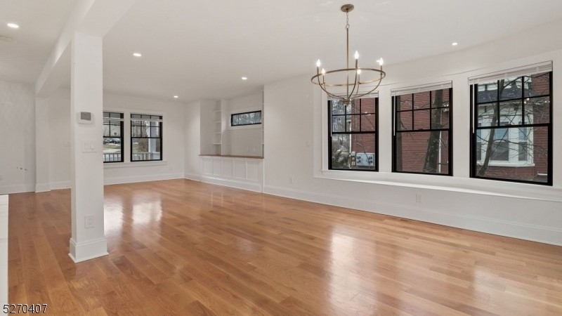 26 Lexington Ave - Photo 3