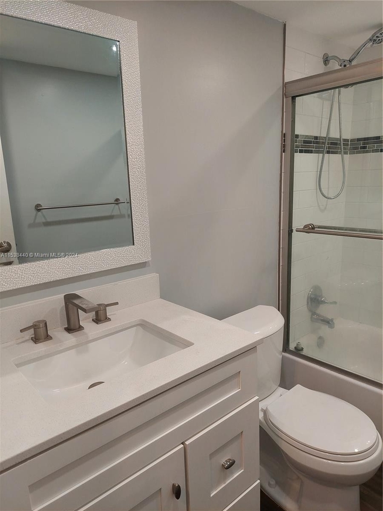 2200 E Hallandale Beach Blvd - Photo 29