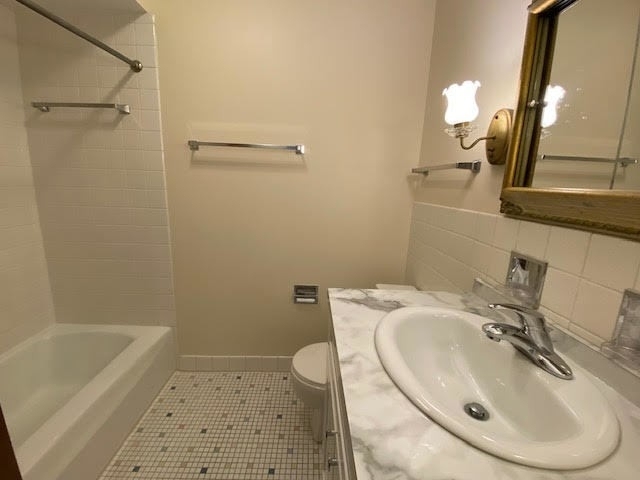 5240 Galitz Street - Photo 9