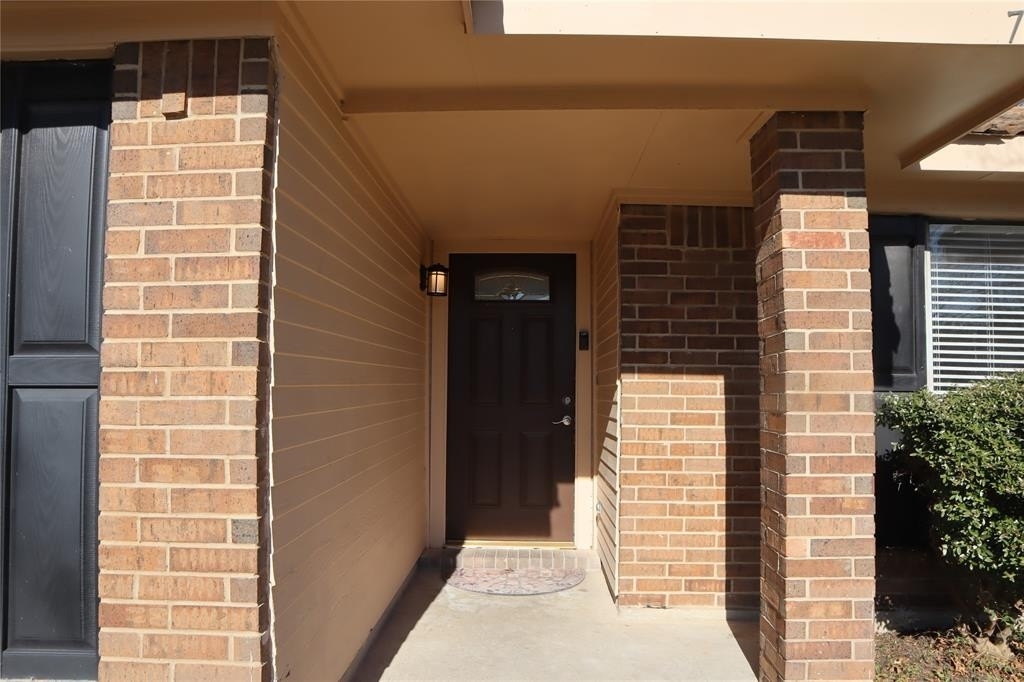 2731 Eagle Pass - Photo 2