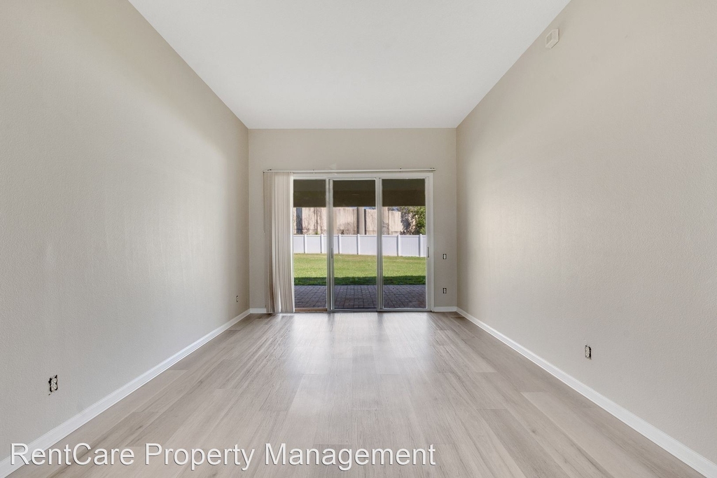 10300 Windermere Chase Blvd. - Photo 11