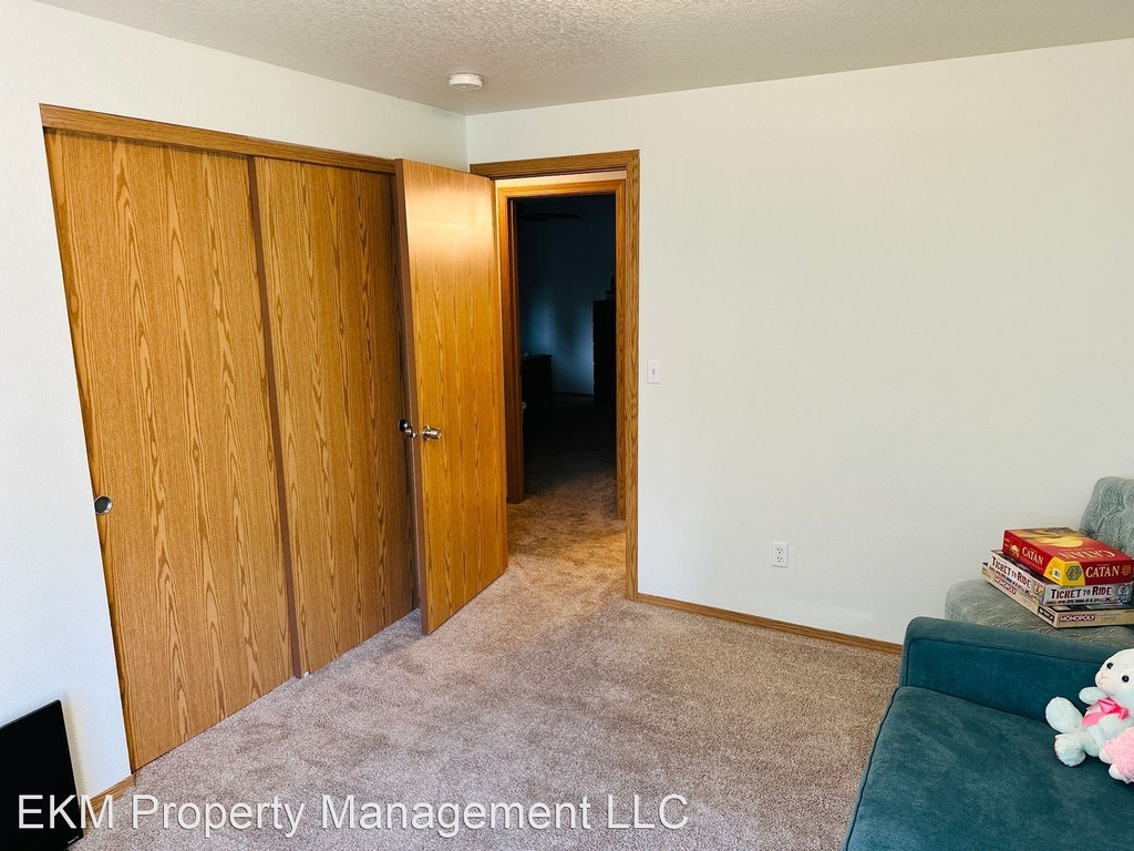 7805 Ne 65th Street - Photo 15