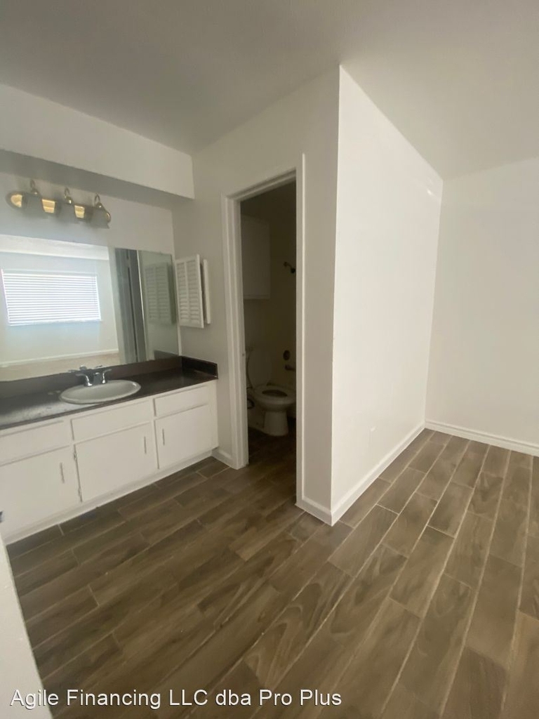 5625 Antoine Dr #208 - Photo 12